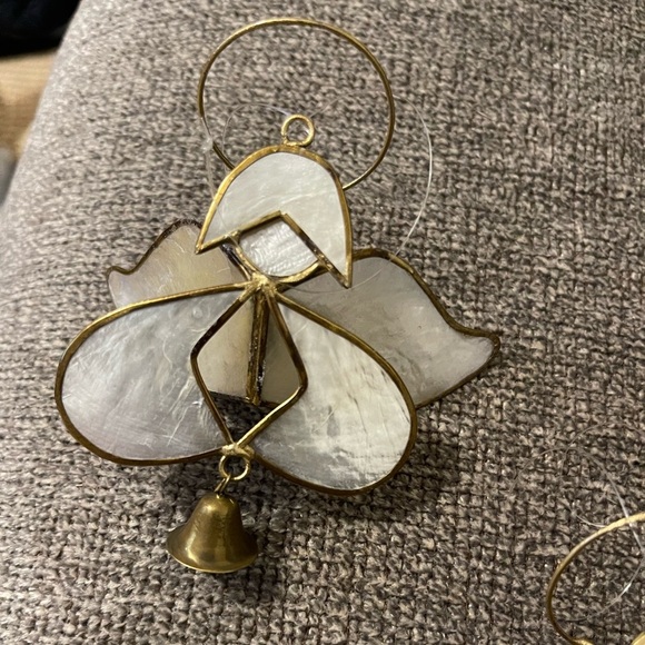 Vintage Capiz Shell Choir Angel ornaments - Picture 4 of 7